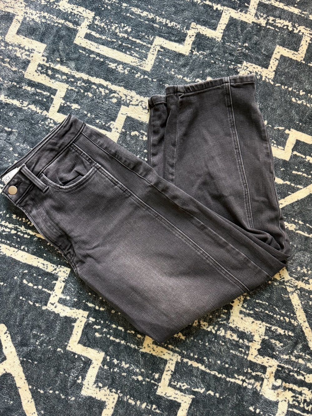 VICI Wild Honey High Rise Barrel Jeans Black Size 28